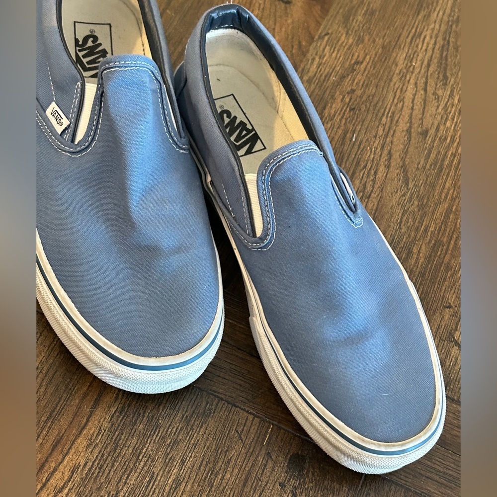 Vans classic slip ons in blue. Men’s 10.5 women’s 12.0